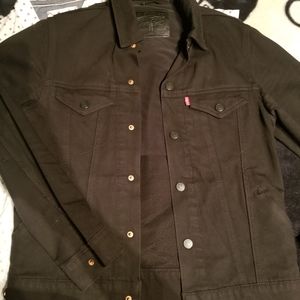 Levi's mens black on black fall denim jacket